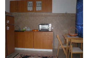 Melnkalne Privát Tivat, Eksterjers